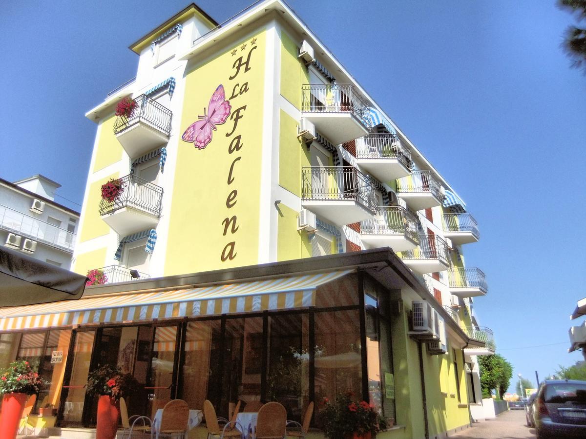 Hotel La Falena Червия Екстериор снимка